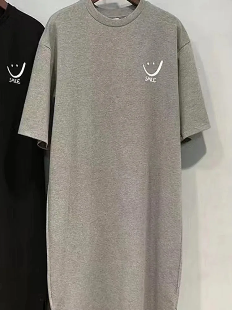 여성 여름 새로운 반팔 티셔츠 드레스 무릎 드레스 위의 느슨한 중간 길이