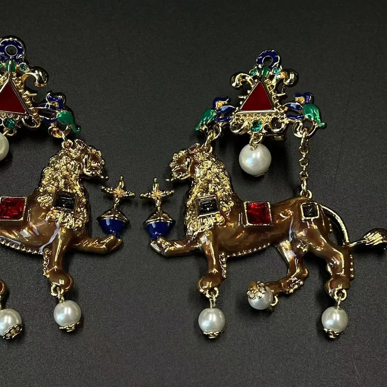 Vintage European and American Artistic Enamel Animal Cartoon Multi-element Advanced Sense 2024 Trend New Earrings Wholesale