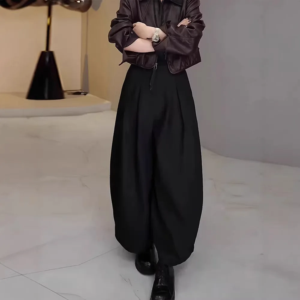 Frühjahr 2026: Neue Damenmode – Schwarze plissierte Hosen mit weitem Bein, locker sitzend, schlankmachend, vielseitig und lässig für Frauen