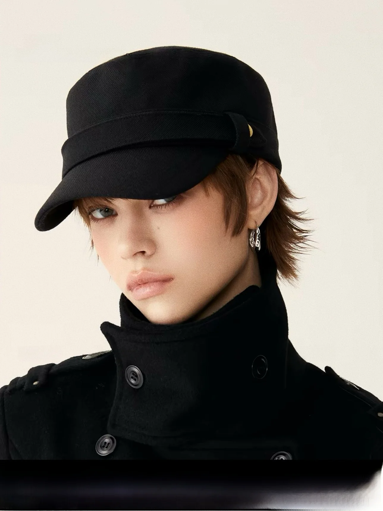 elegante-berretto-da-donna-autunno-inverno-cappello-di-lana-alla-moda-con-tesa-larga-stile-vintage-pieghevole-morbido-e-confortevole-con-fibbia-in-metallo