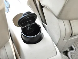 Car accessories Ashtray with lid Plastic portable household products for Toyota PRADO COASTER REIZ PRIUS COROLLA highlander
