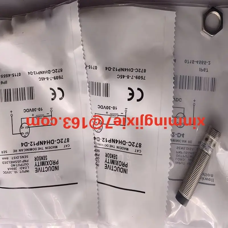 quality guarantee original in stock sensor 872CEZ-D5CP18-D4 872CEZ-D5CN18-D4 872CEZ-D4NN12-E2 872CEZ-D4NP12-E2  proximity switch