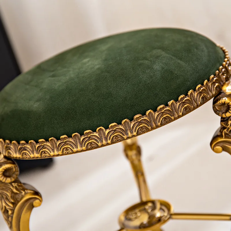 Bangku Bulat Kecil Gaya Abad Pertengahan Sepatu Masuk Mewah Kelas Atas Rumah Tangga Bangku Rendah Kulit Sapi Kuningan Mewah Ringan Retro