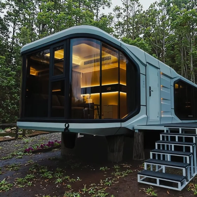 كبسولات متنقلة من الفولاذ المعاصر Casas Prefabricadas منزل صغير لمرافق الفيلا الترفيهية سهلة التفكيك