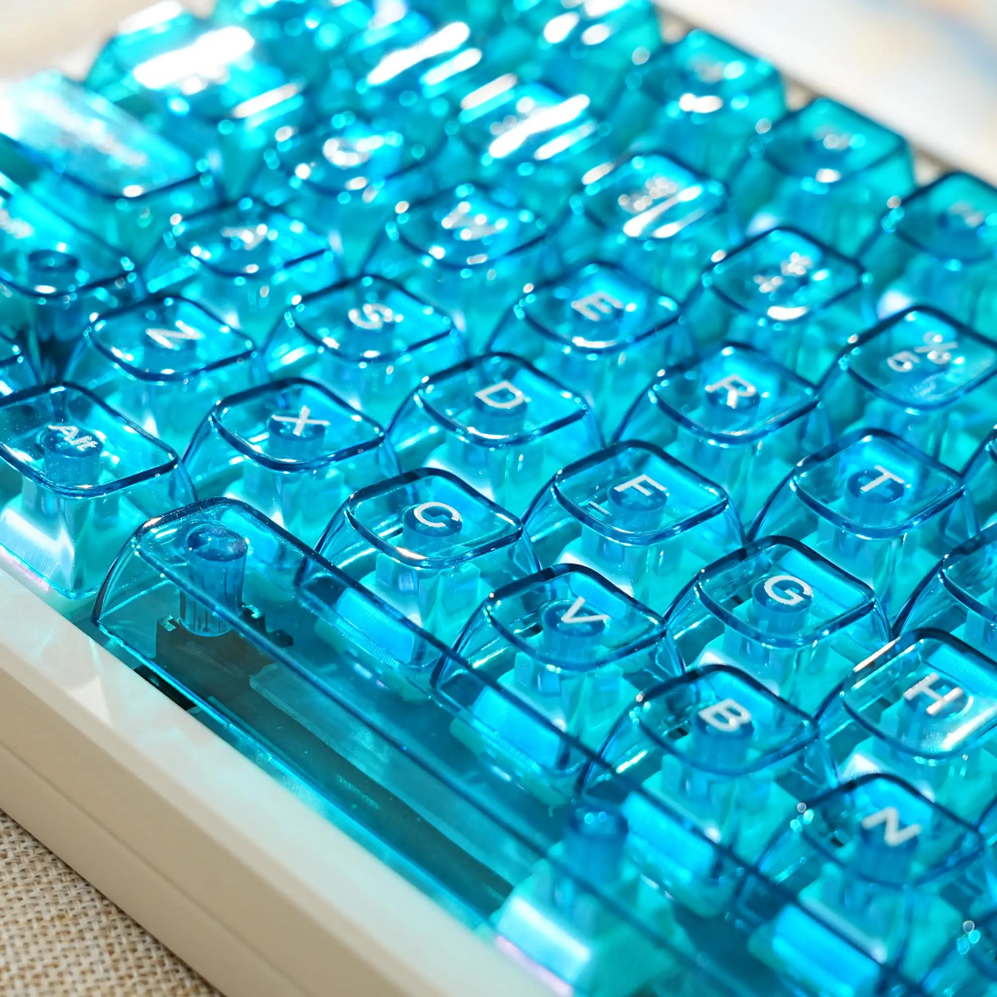 132 Keys Cherry Profile Shine Through Keycaps Blue Transparent Clear Keycap Crystal Ceramic Key Cap Set for MX Switches Keyboard