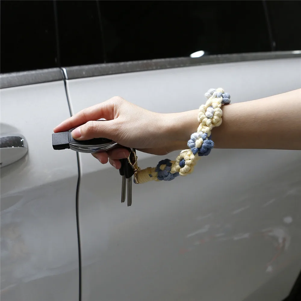 Daisy Flower Key Chain Explosive Style High-End Diy Hand-Woven Wrist Key Ring Bohemian Style Ins Bag Pendant Car Keychain