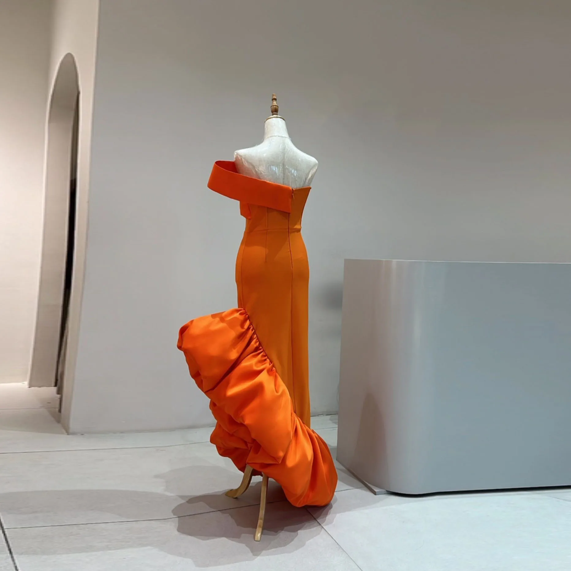 

Real Image Hot Orange Asymmetrical Evening Dresses With Ruched Edge Elegant Formal Party Dress