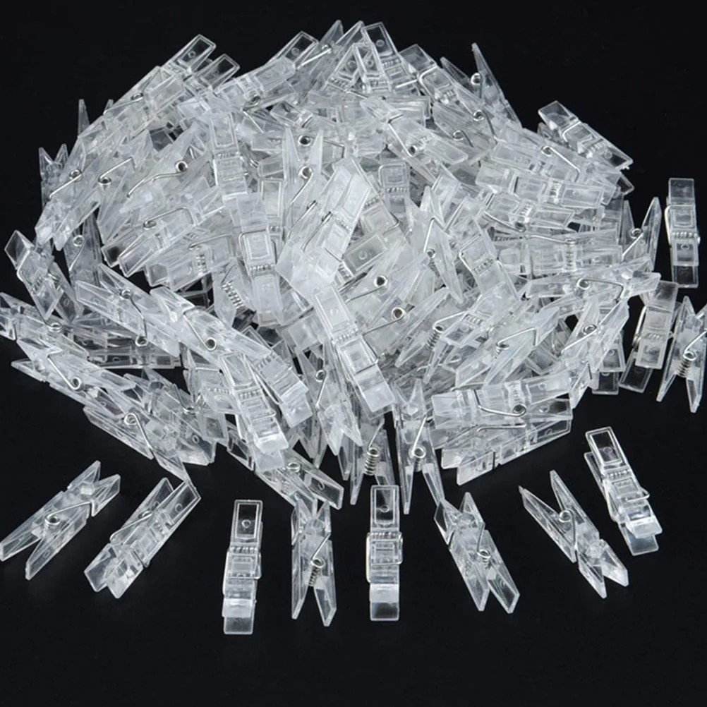 

100Pcs Plastic Photo Clips Small Transparent Wall Clips Reusable Picture Holders for Kids School Crafts