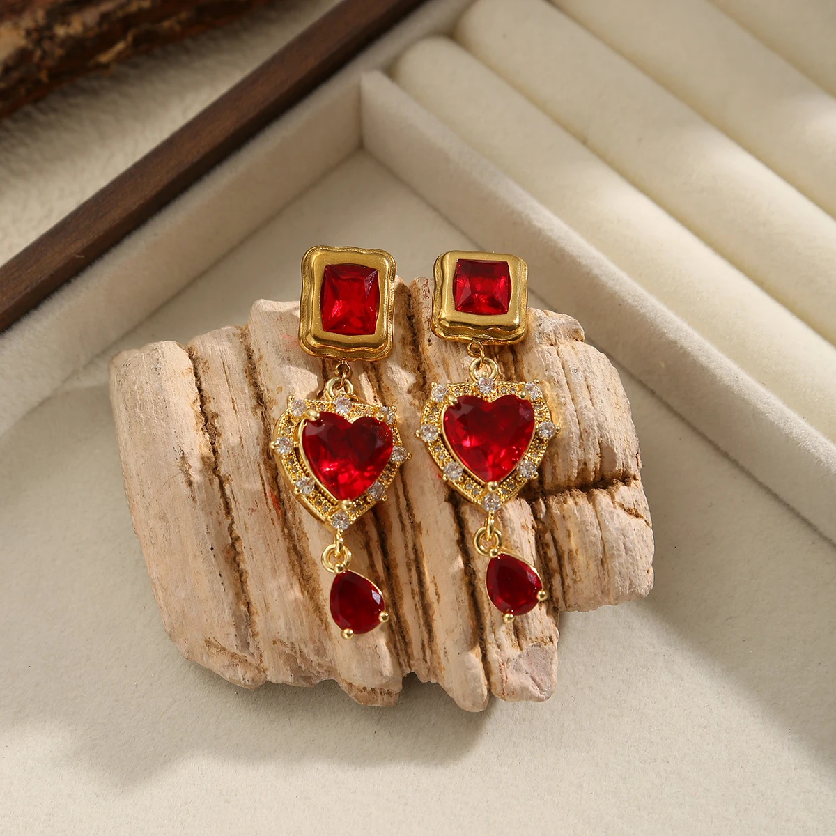 

GIOIO Neo-Gothic Style Dark Red Rhinestone Love Teardrop Earrings Trendy Fashion Gold-Plated For Women's Jewelry Accessories