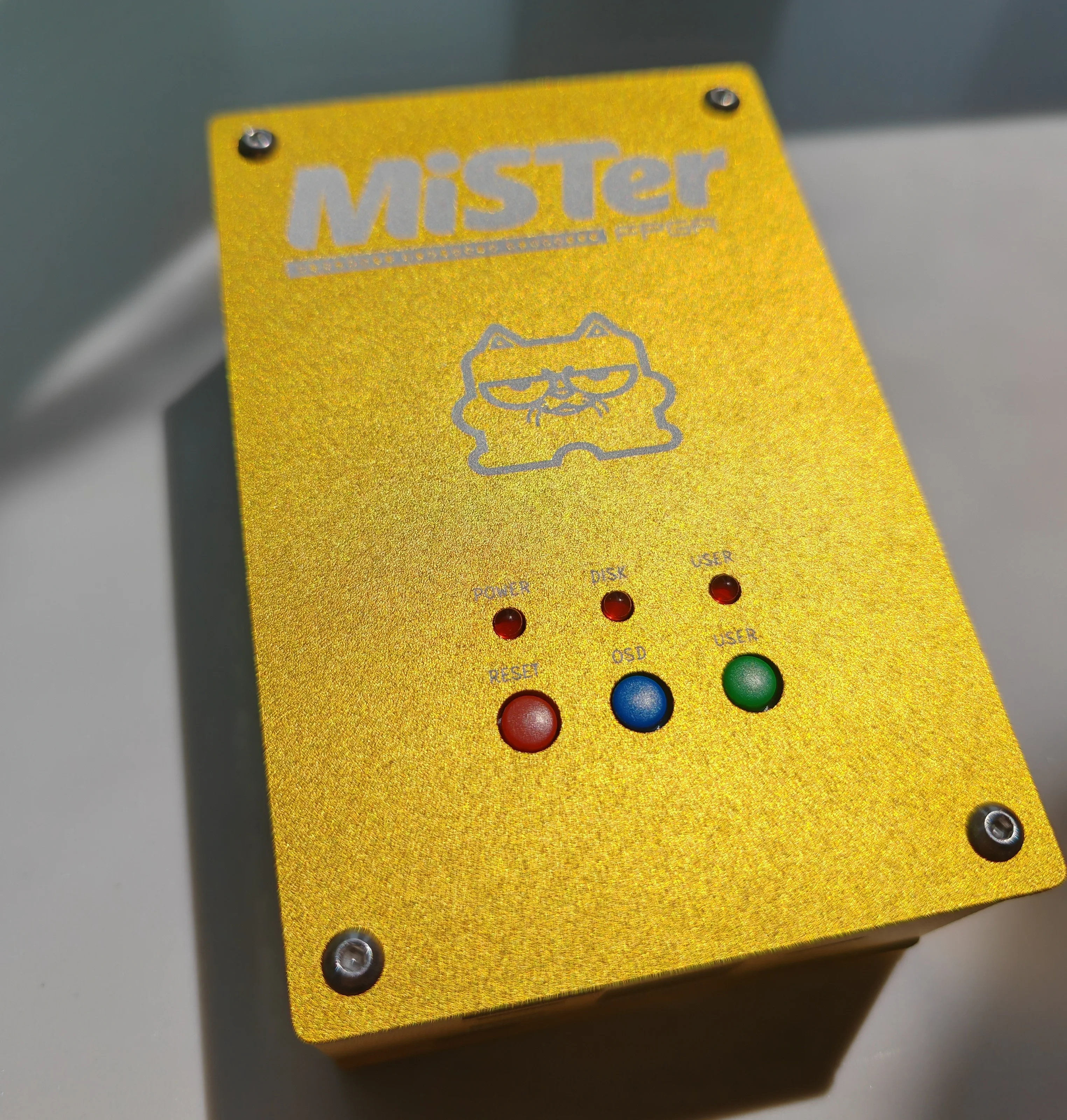 Игровая консоль Champagne Gold Mister Cyclone V SoC FPGA
