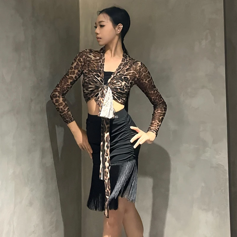 

Тренировочная одежда для латинских танцев для взрослых, леопардовый топ с длинными рукавами, юбка с бахромой, женский костюм для соревнований по латинским танцам Samba SL14500