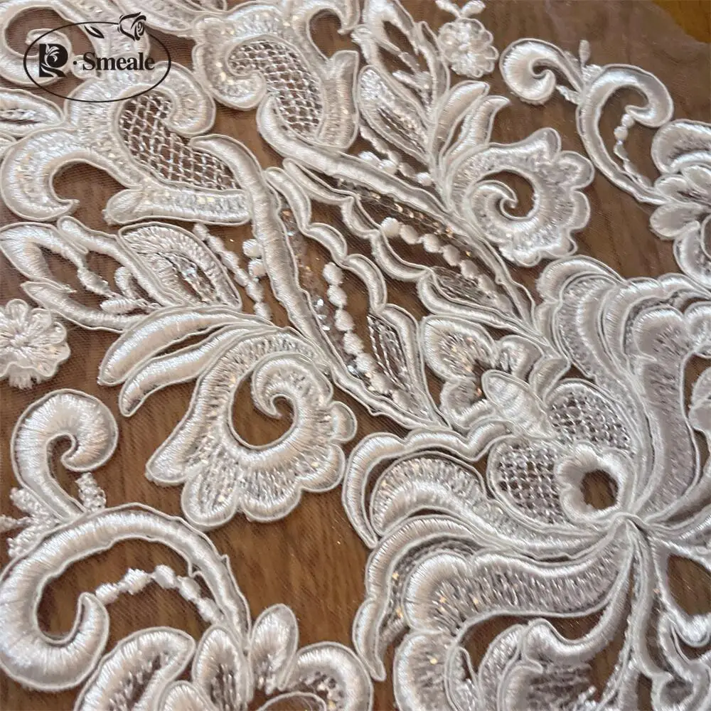 Tessuto di pizzo ricamato con paillettes, accessori fai da te per abiti da sposa, fiori bianco sporco, RS4043