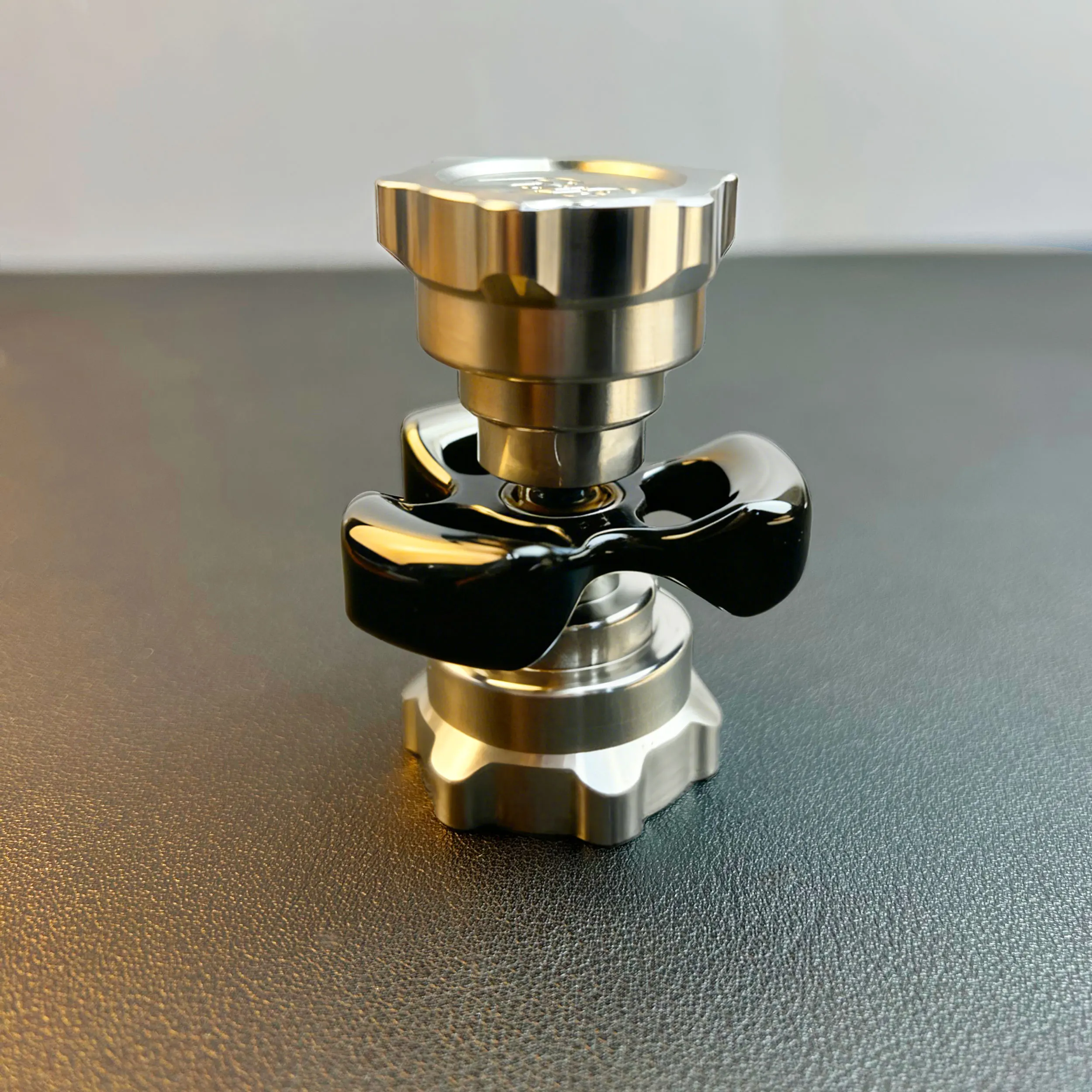 Outil de démontage d'arbre R188 – Fabriqué en acier inoxydable 304, outil d'accessoires de Gyroscope du bout des doigts EDC