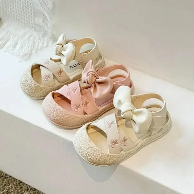 Girls' shoes beautiful toe caps sandals exquisite and elegant bows 2026 summer soft soled anti slip fashionable sandals
