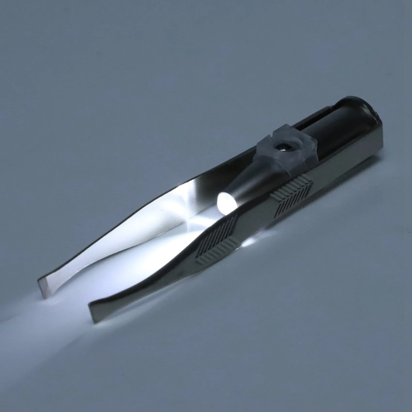 -AT52 2X Stainless Steel Eyelashes Eyebrow Tweezer + LED Light