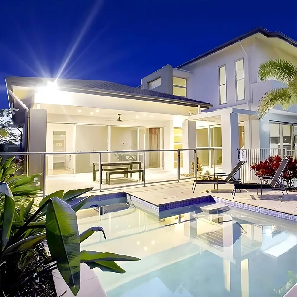 

Solar Powered Outdoor Street Light IP67 Waterproof Smart Wall Light Flood Light Light Sensor Spot Lights for Patio Path Yard