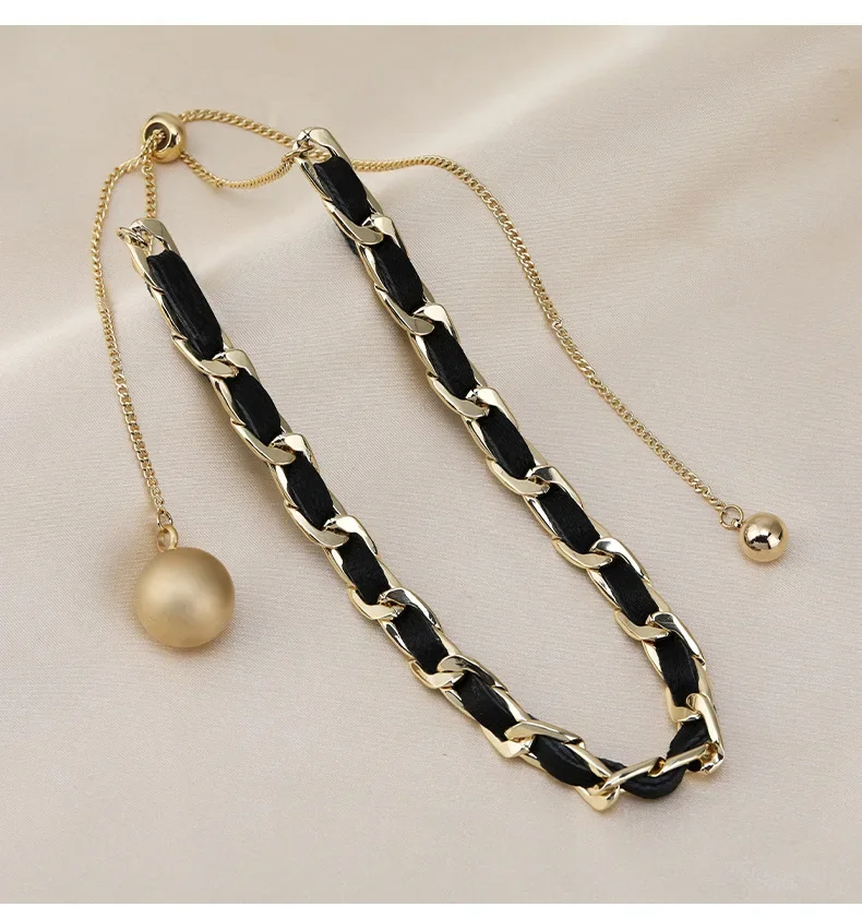 

Brand-new retro black hand-woven chain short necklace, women's collarbone chain, romantic belt