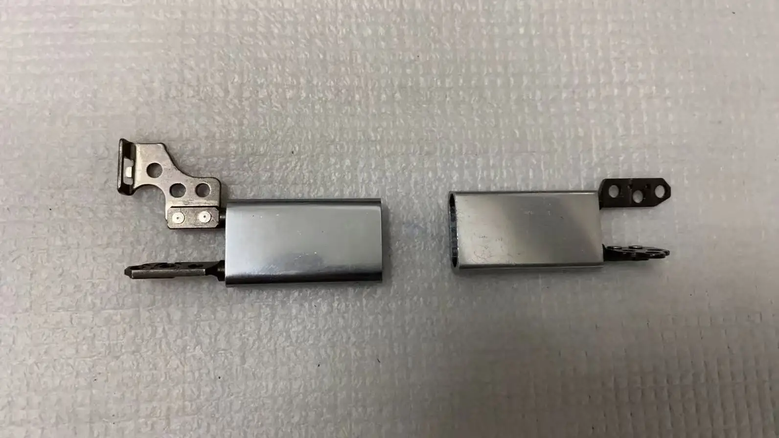 

0XHVMJ 0CRVX FOR DELL Latitude 7400 2-in-1 Screen Axis Spindle