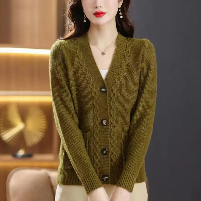 2023 New Autumn Fashion Solid Knitted Jacquard Cardigan Long Sleeve Temperament Commuter Women\'s Loose Button Casual Sweater