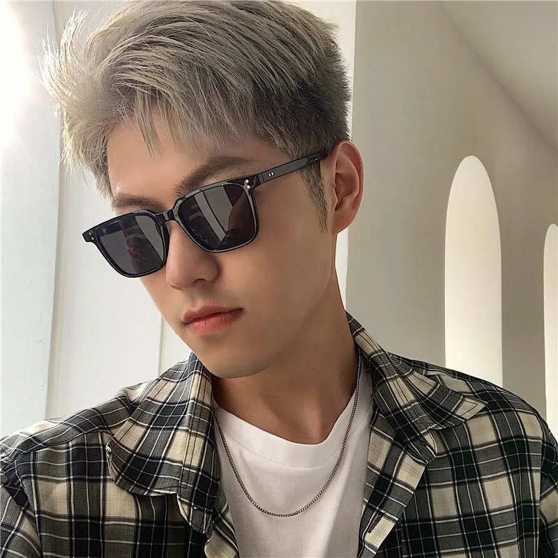 

Trendy Square Polarized Sunglasses Men Women Luxury Rivet Male Sun Glasses Fashion Outdoor Anti Glare Driving Shades UV400