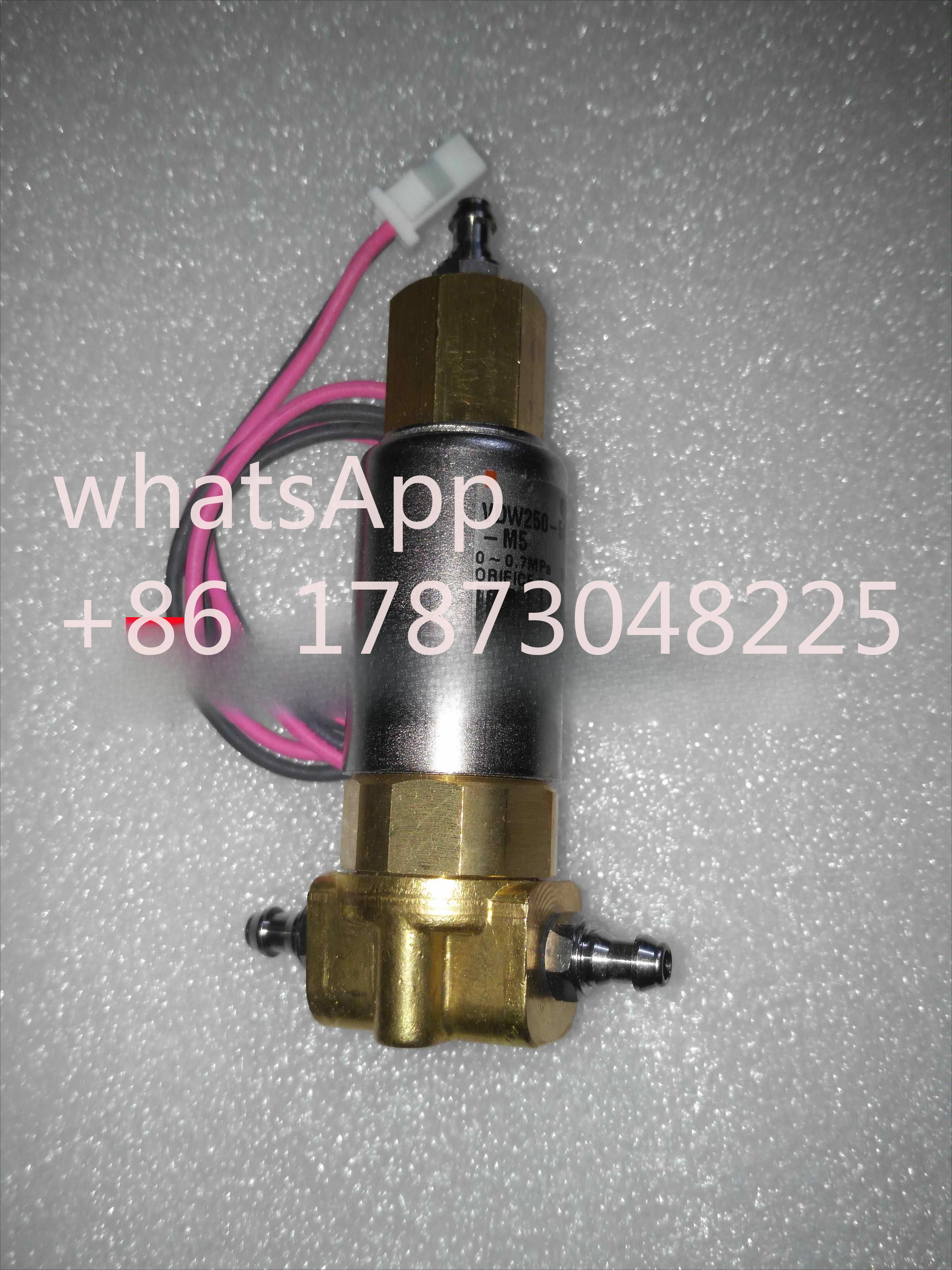 New Japan Imported Smc Direct-acting Solenoid Valve vdw250-5g-2-m5 0-0.7mpa dc24v