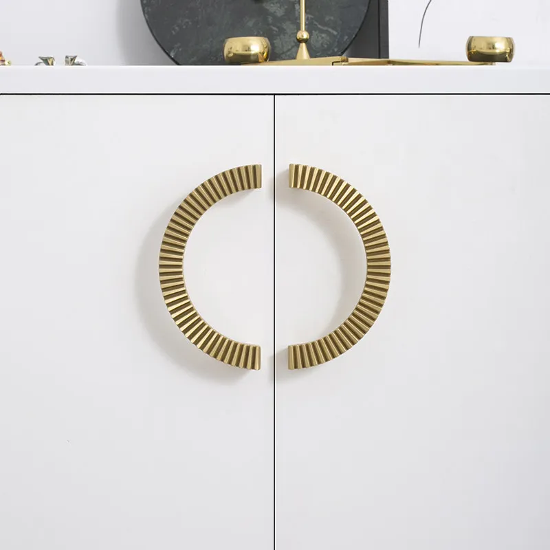 

Design Wardrobe Door Handles Luxury Gold Semi-Circular Knobs for Cabinets Drawers Accessories High-End Decorative Hardware