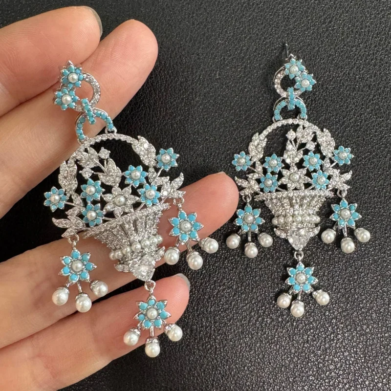 Fashionable, light luxury, elegant and dynamic micro-inlaid design, layered zircon classic flower basket pearl earrings