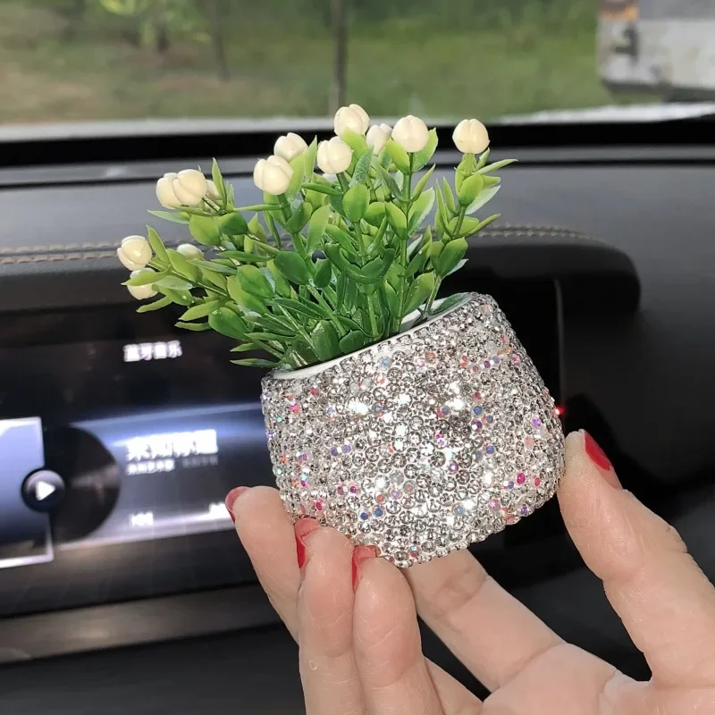 Sparkling Rhinestone Car Interior Decoration Decoration Mini Car Decoration with Aromatherapy Cute Flower Vase Figurines Atures