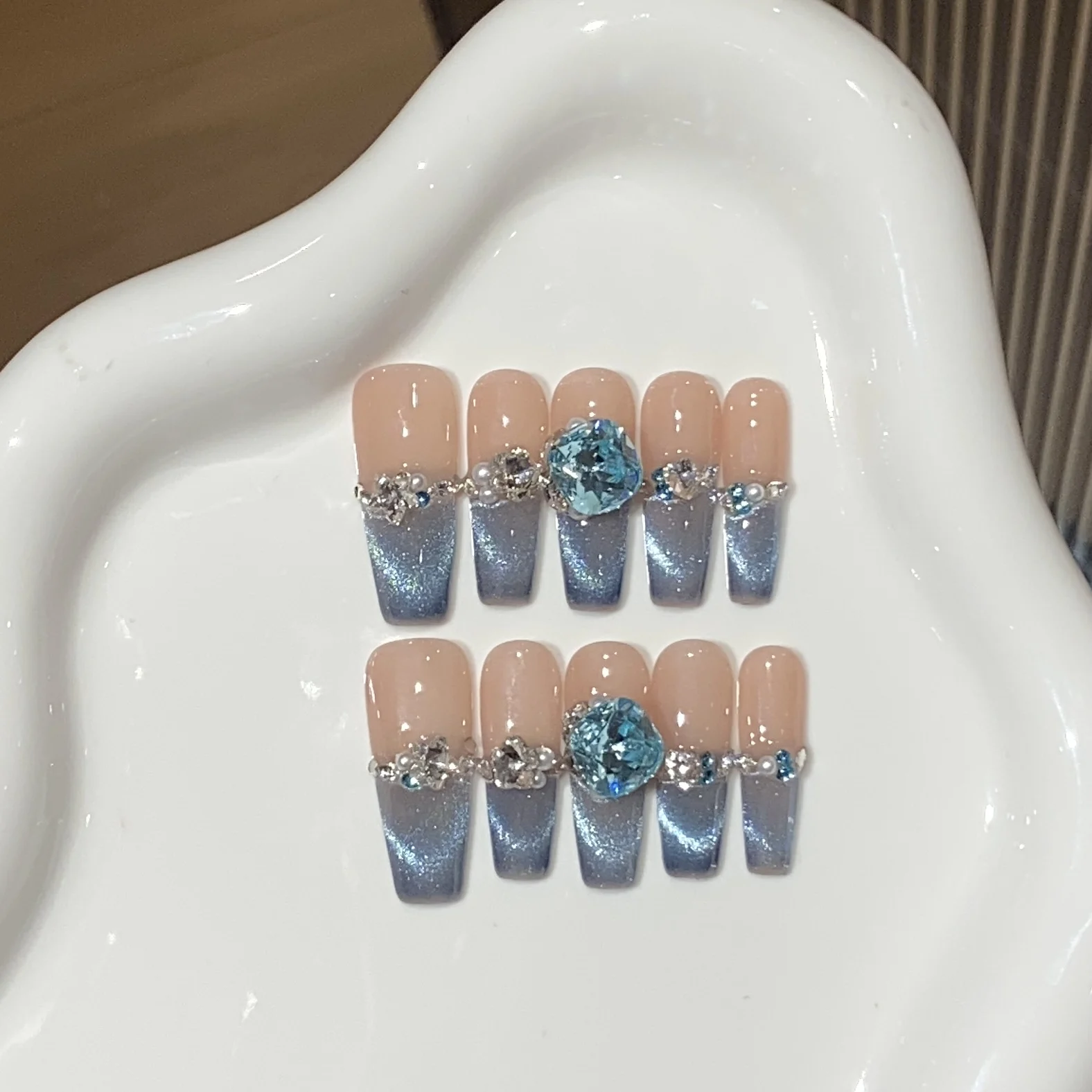 

10Pcs Handmade Sea Blue Shiny Gradient Cat Eye Fake Nails Pink Long Square Press On Nails Tips With Big Crystal Decor Reusable