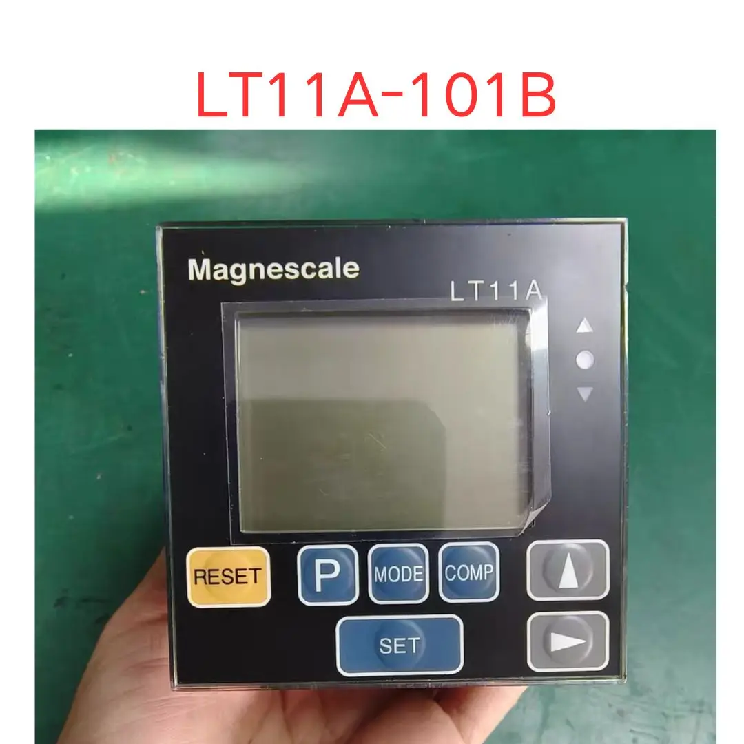 used LT11A-101B displacement sensor test OK Fast shipping