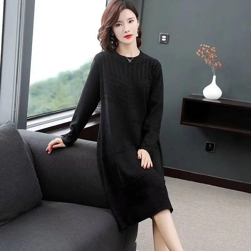 Vestido suéter de malha feminino na altura do joelho 2026 primavera outono novo elegante vestido de camada de base de comprimento médio