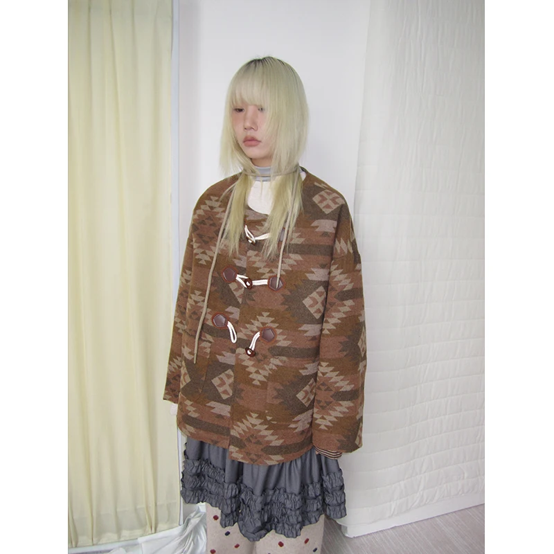 

Warm Cotton Jaet with Horn Buttons Ethnic Sle Geometric Patterned Coat Korean Retro Design Winter New Arrival for Women