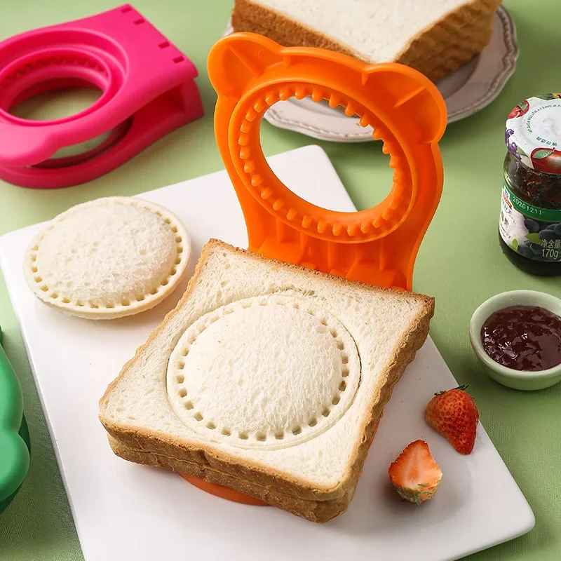 Round Pocket Sandwich Cutters  Mould Food Toast Bread Mold  Cute Baking Set Lunch Interesting Kitchen Accessories for Kids