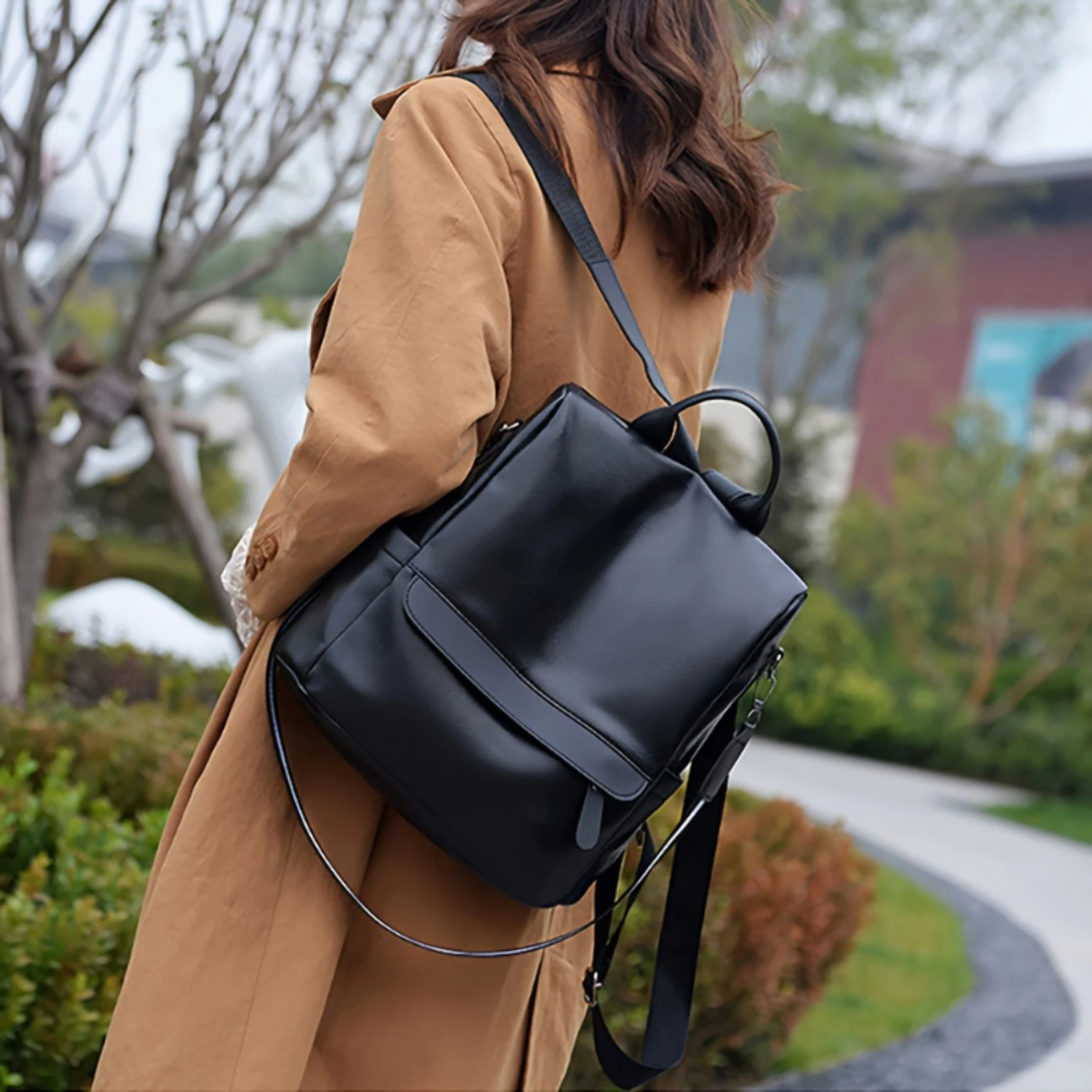 

Large Capacity Waterproof PU Leather Textured Fashion Travel Backpack