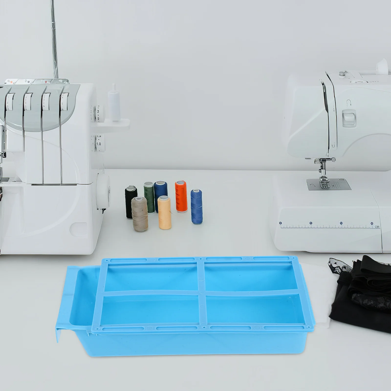 صندوق تخزين بأدراج المكتب، صينية أدوات تنظيم بلاستيكية زرقاء، منظم مخفي موفر للمساحة للخياطة الصناعية