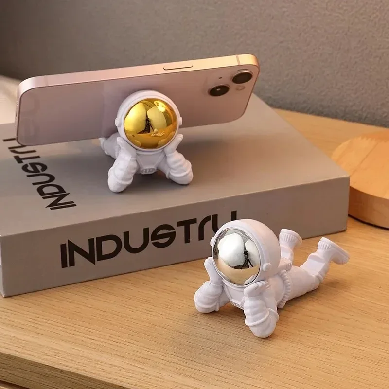 Urocza figurka astronauty na b – Home Office Call Center recenzja i cena