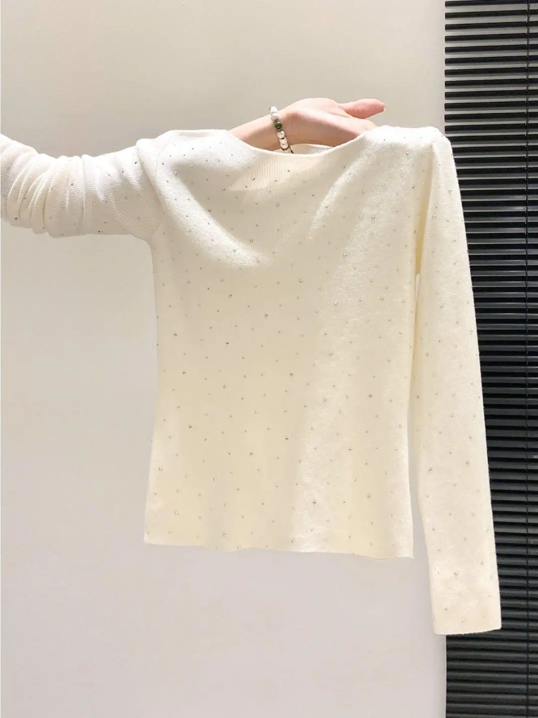 

Ele Knitted Long Sve Women's Top Slim Fit oulder High Waist Diamond Studded Base Layer Winter 2026 New Sle