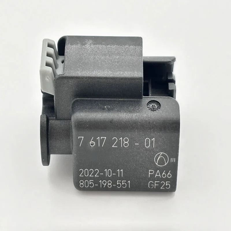 

2 Pin Horn Plug Automobile Connectors Parts 7617218-01 805-198-551 PA66 GF25 For BMW