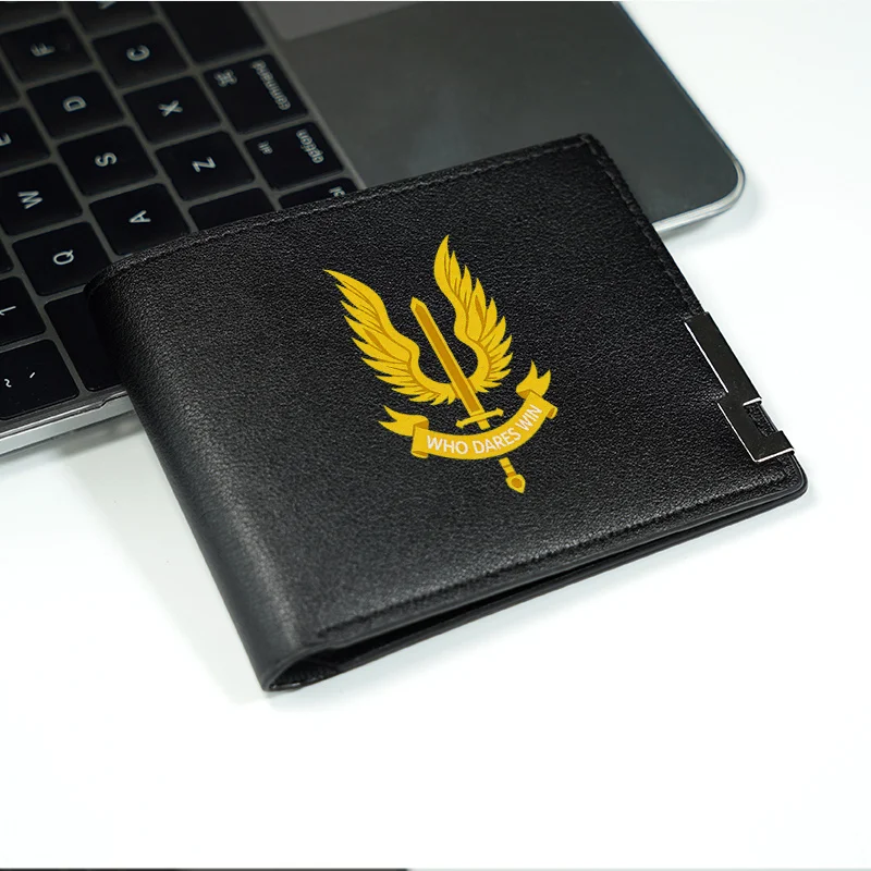 محفظة رجالية رفيعة من البولي يوريثان من WIN EMBLEM بطباعة ذهبية سوداء وخفيفة الوزن ومتينة للاستخدام اليومي #2