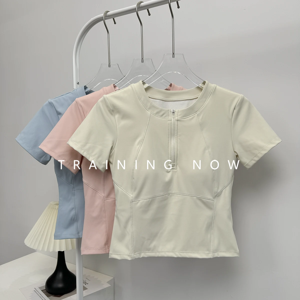 

Yoga suit with chest pad for women's summer top for short-sleeved quick-drying tight tight and slimming shoulder-length fitness