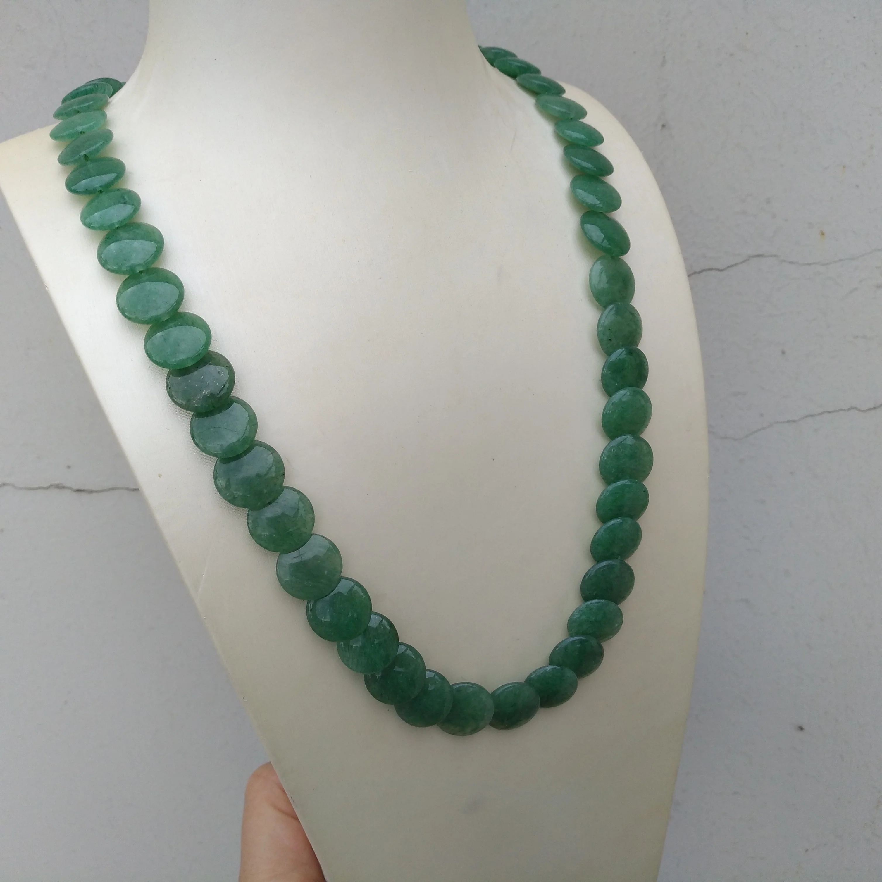 20inch Vintage Green Jade Bead Count Necklace  Please see more photos with pearl details.