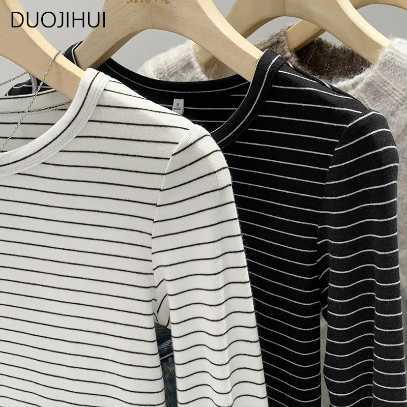 DUOJIHUI Autumn Classic Striped Loose Long Sleeve Women T-shirts New Contrast Color Basic O-neck Fashion Simple Female T-shirts