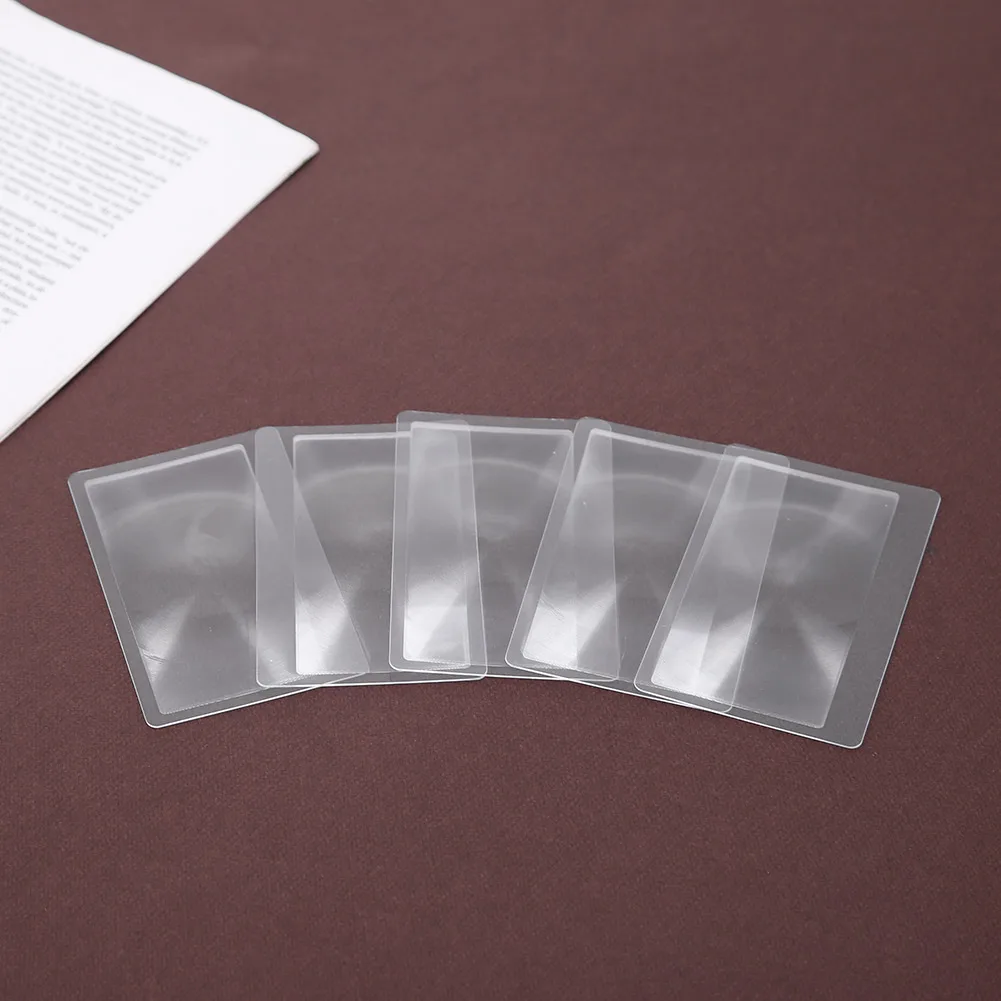 50PCS 3X Magnifying Fresnel Lens Credit Card Shape Wallet Magnifier Lenses Transparent Plastic Cement Portable for Seniors Elder