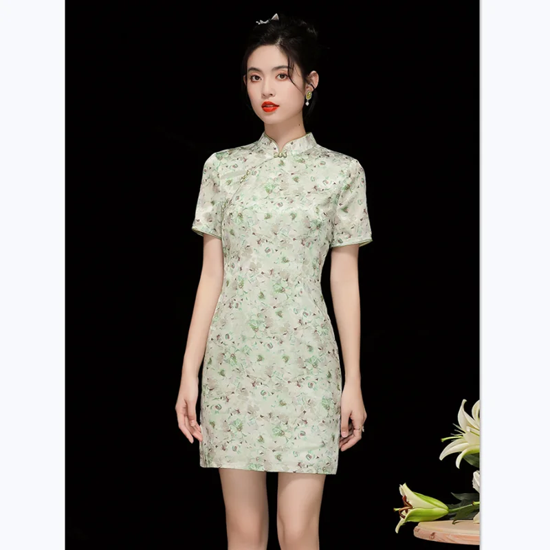 Sommer Vintage Kleid junges Mädchen chinesischen Stil Stehkragen Kurzarm schlank elegant hellgrün gedruckt verbessert Cheong sam Mini