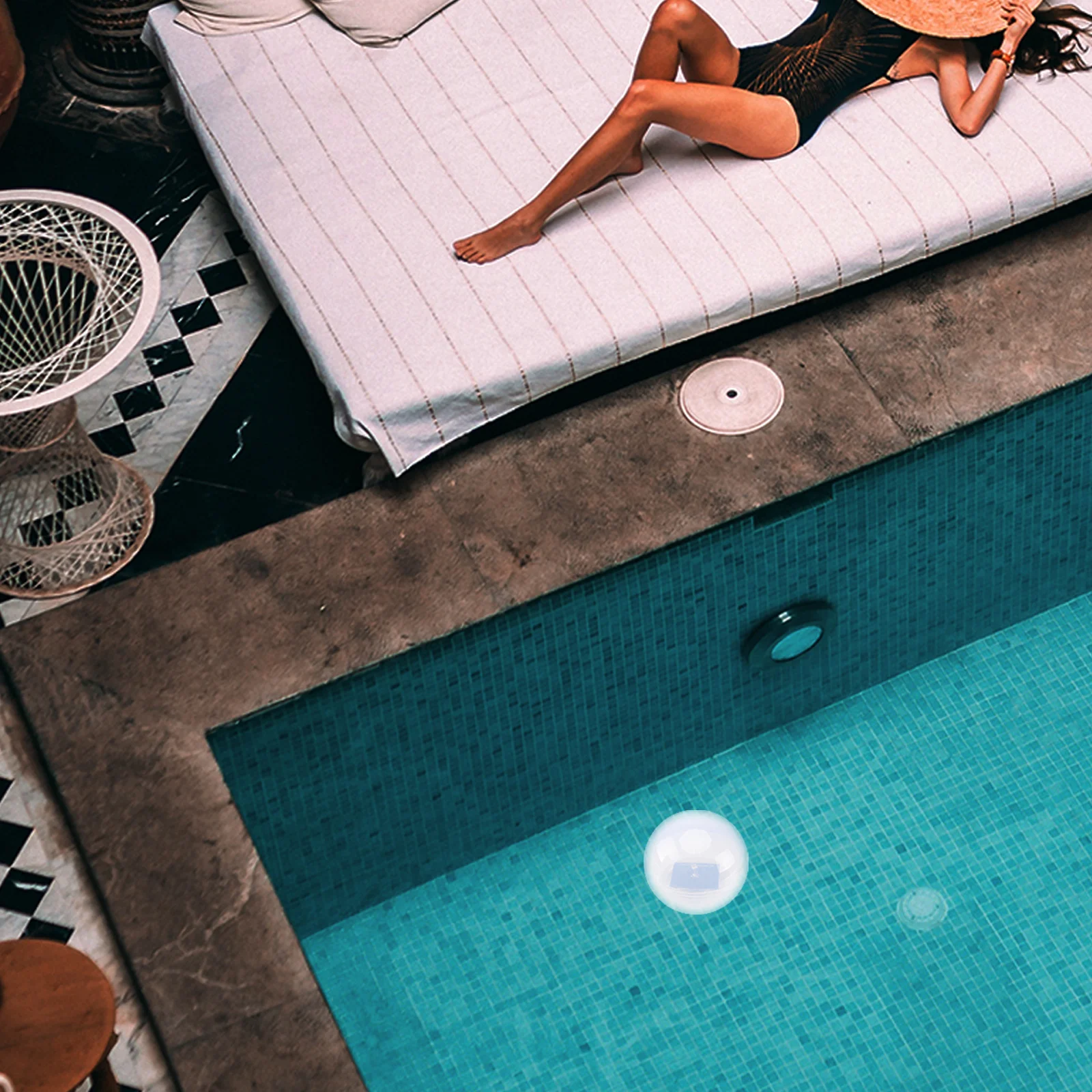 الطاقة الشمسية العائمة غلوب الكرة الخفيفة الأبيض LED أضواء حمام السباحة الشمسية توفير الطاقة حديقة الديكور أضواء LED العائمة #1