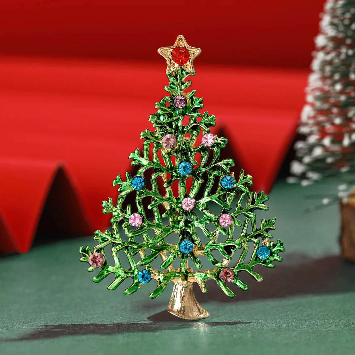 Fashion Christmas Tree Pins Brooches for Women, Xmas Holiday Decoration Craft Gift for Men and Women