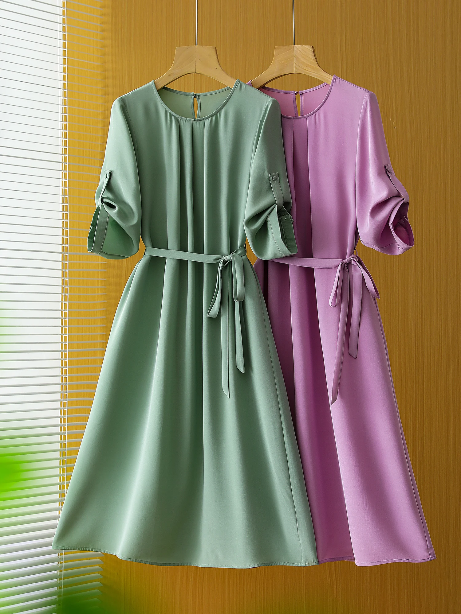 Ele Pure Color Raso di seta Elastico Loose Fit rotondo Ne Dr Summer Ly9084 Pendolarismo Vita alta Cerniera A-Line Midi Dr