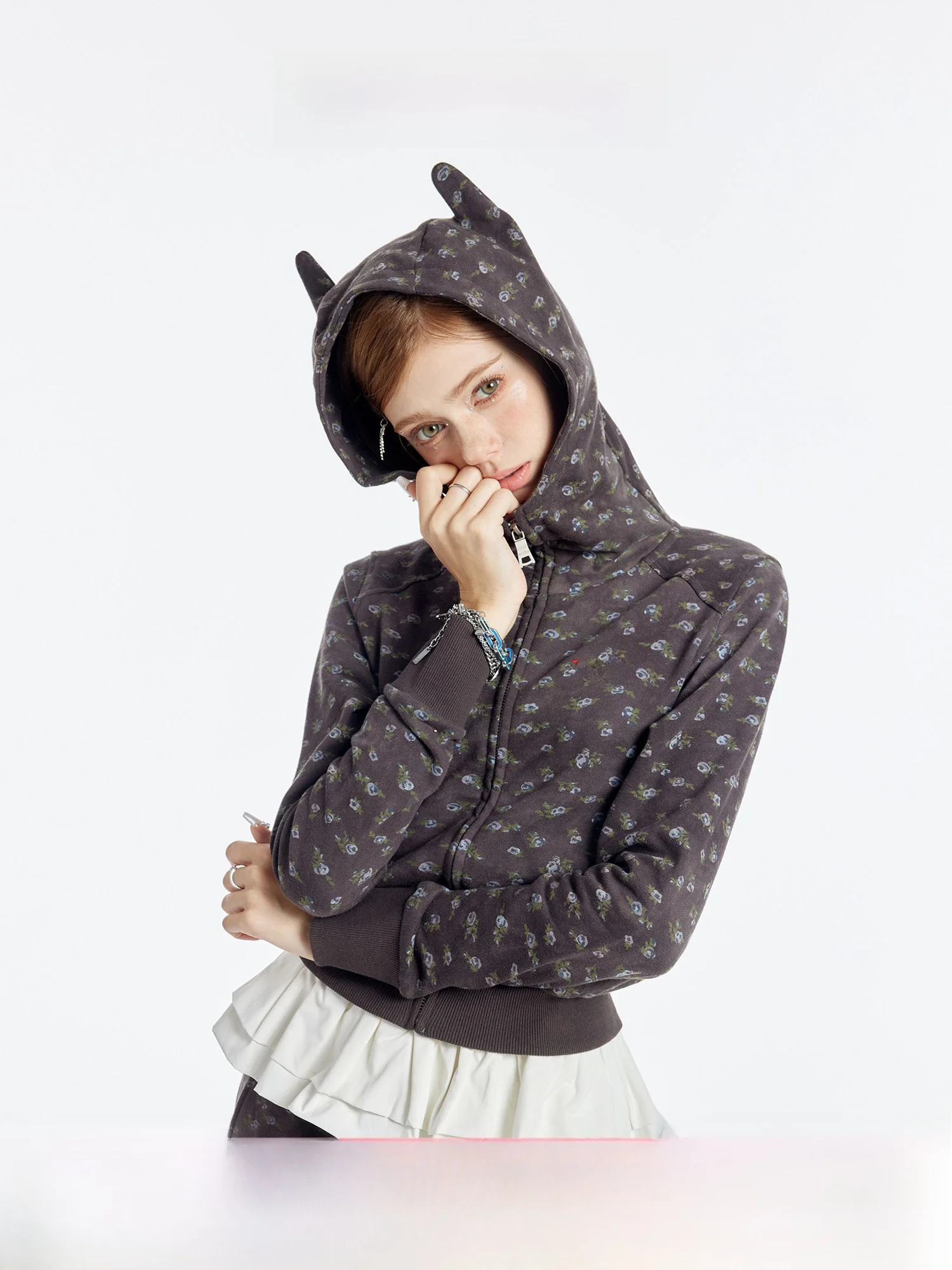 

Guukahero Devil Horn Short Sleeveless Hoodie Women's Floral Print Spicy Girl Cardigan Street Style Cotton Polyester Blend