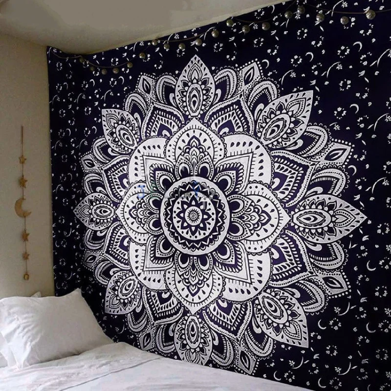 VIKAMA Vintage Mandala Tapestry Wall Hanging for Living Room Bedroom Dormitory Easy Hanging Home Decor Artistic Bohemian Design