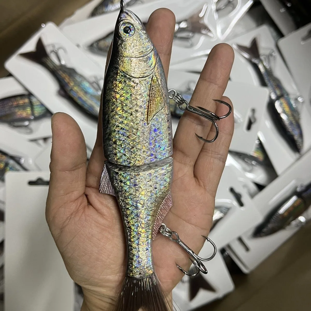 175mm 43g Lifelike Jointed Swimbait - Holographic Hard Fishing Lure with Fiber Tail